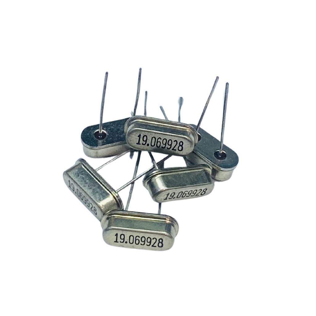 19.069928 MHz crystal, HC49S quartz crystal, HC49 crystal resonator, 19.069928 MHz oscillator crystal, through hole quartz crystal, PCB crystal component, RF timing crystal, quartz resonator electronics, frequency crystal component, microcontroller crystal oscillator